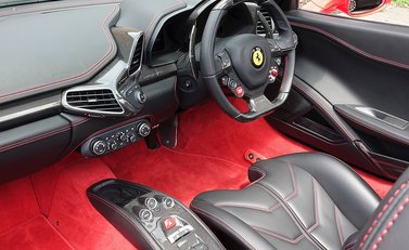 Ferrari 458 Spider 8