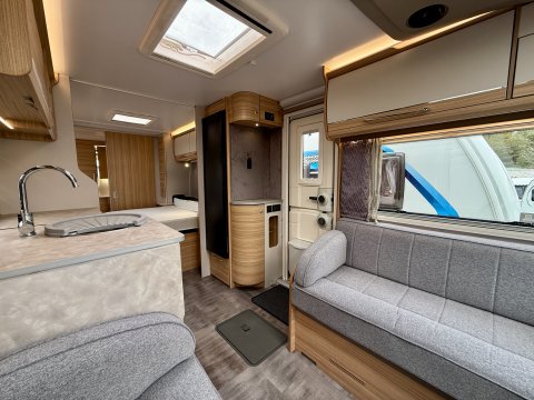 Bailey Unicorn Vigo 17