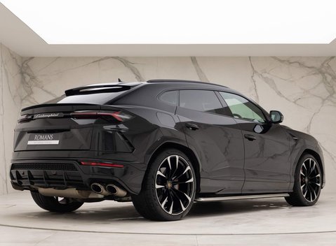 Lamborghini Urus V8 25