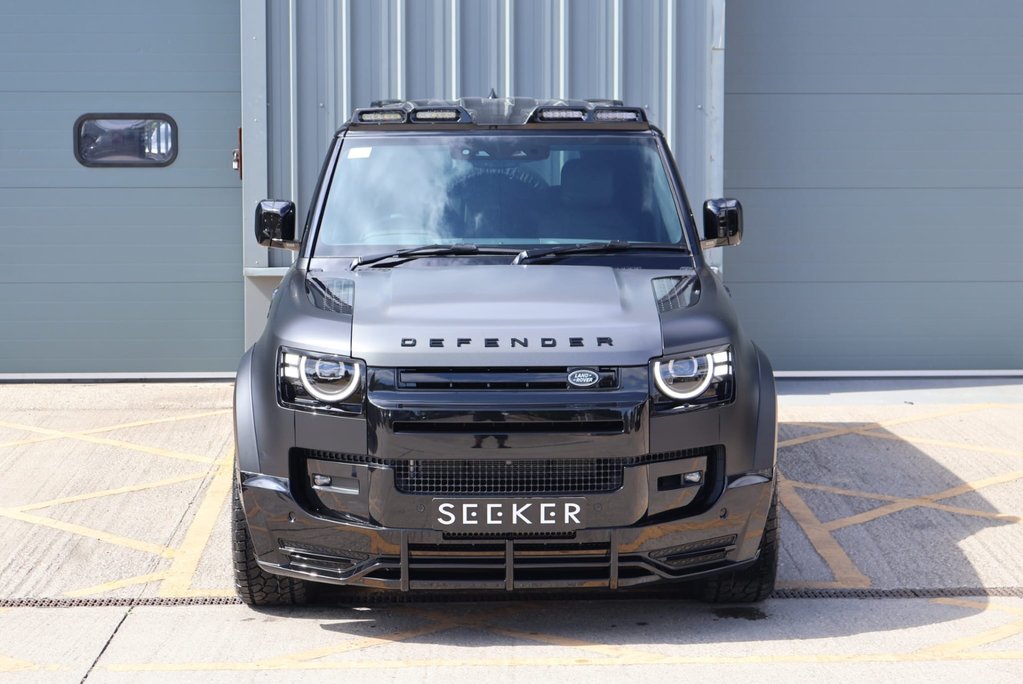 Land Rover Defender 110 2026 HARD TOP 350 X-DYNAMIC HSE REAR SEATS MATT PPF CARBON PPF BONET  7
