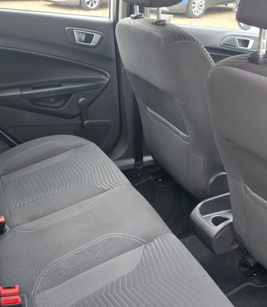 Ford Fiesta 1.0 T ZETEC FULL SERVICE HISTORY! 8 SERVICES! JUST £20 ROAD TAX! 3