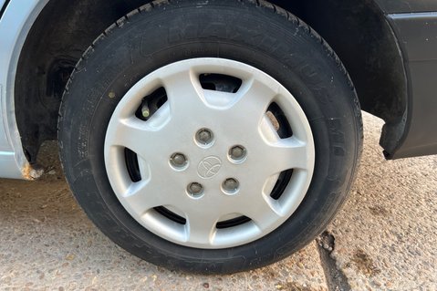 Toyota Carina E XLI - PART EX TO CLEAR - BEEN OFF ROAD FOR 5 YEARS! 32