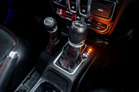 Jeep Wrangler 2.0 Wrangler Rubicon Auto 4WD 2dr 17