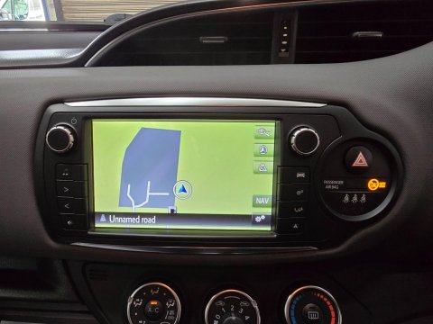Toyota Yaris 1.33 Dual VVT-i Sport Euro 5 5dr Euro 5 27