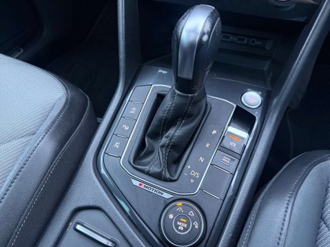 Volkswagen Tiguan 2.0 Tiguan R-Line Tech TSi 4Motion Semi-Auto 4WD 5dr 27