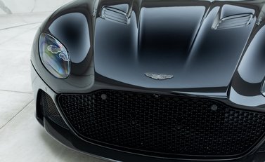 Aston Martin DBS Superleggera 25