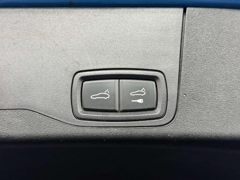 Porsche Taycan Performance Plus 93.4kWh 4S Cross Turismo 5dr Electric Auto 4WD (571 ps) 39