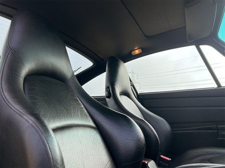 Porsche 911 CARRERA 4 46