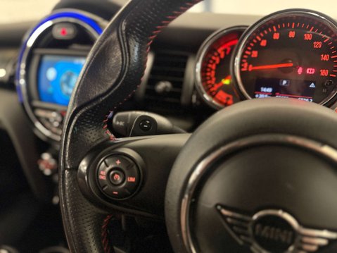 Mini Hatch 2.0 Cooper S Auto 3dr 23