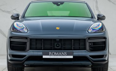 Porsche Cayenne Turbo GT 4