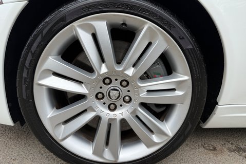 Jaguar XKR XKR 5.0 V8 SUPERCHARGED - LOW MILEAGE - 11 SERVICES - ONLY 27,435 MILES! 56