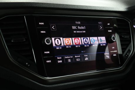 Volkswagen T-Roc SE TDI 39