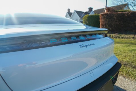 Porsche Taycan Performance Plus 93.4kWh 22