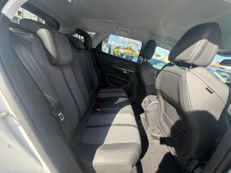Peugeot 3008 PURETECH S/S ALLURE 12