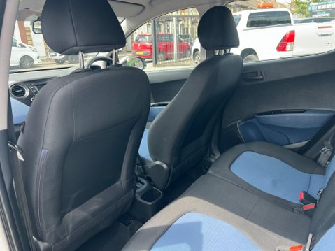 Hyundai i10 1.0 Blue Drive SE Euro 6 (s/s) 5dr 23
