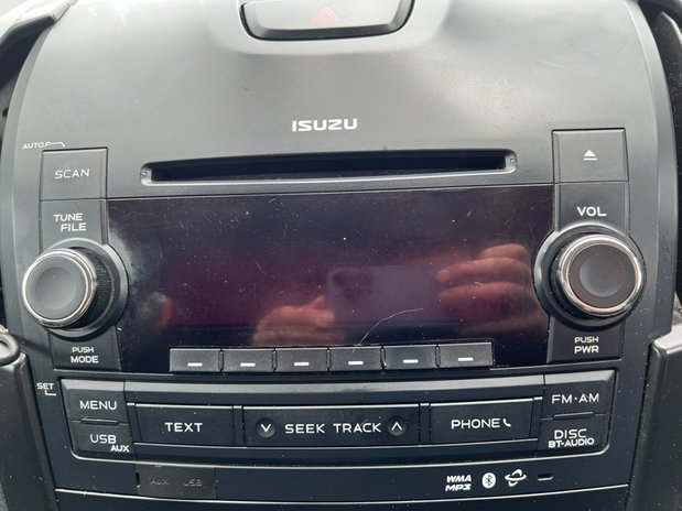 Isuzu D-Max Utility | 1.9 LT | Extended Cab | Tow Bar | AC | E 30