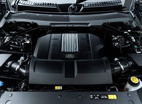 Land Rover Defender 90 V8 Bond Edition 30