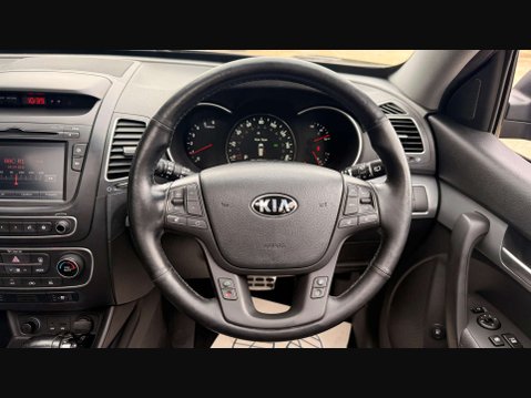 Kia Sorento 2.2 Sorento KX-3 Sat Nav CRDi 4x4 Auto 4WD 5dr 8