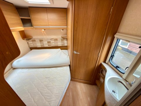 Bailey Pageant Series 7 Bordeaux 22