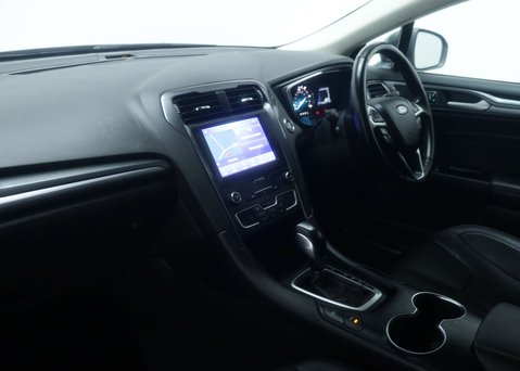 Ford Mondeo 2.0 Mondeo Titanium Edition HEV Auto 5dr 46