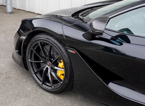 McLaren 720S Performance 28