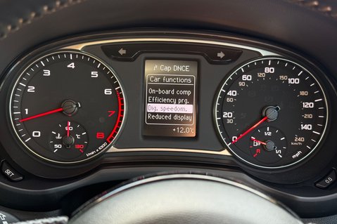 Audi A1 TFSI BLACK EDITION NAV -PANORAMIC SUNROOF - ALL BLACK  37