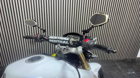 Suzuki GSR750 2011 ONLY 24K SPORTS EXHAUST LONG MOT NAKED BIKE 31
