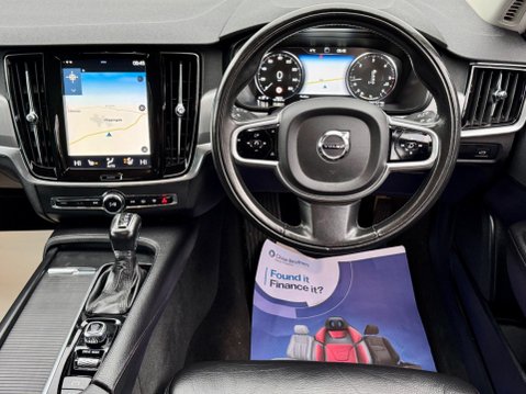 Volvo V90 2.0 D4 Momentum Auto Euro 6 (s/s) 5dr 2