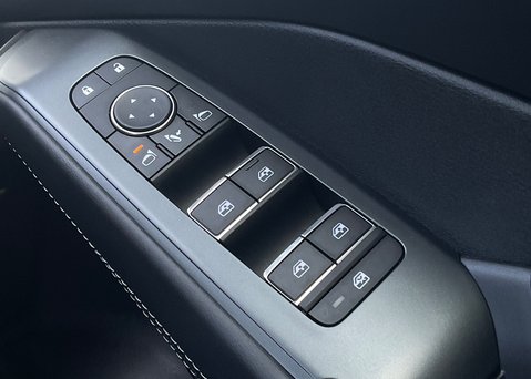 Nissan Qashqai DIG-T N-CONNECTA 23