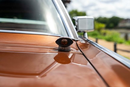 Lincoln Continental Mk III 18