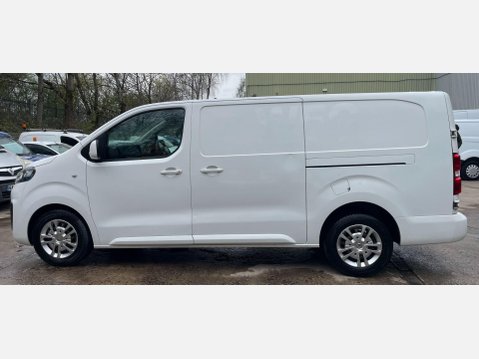 Vauxhall Vivaro 1.5 Turbo D 2900 Sportive L2 H1 Euro 6 (s/s) 5dr 12