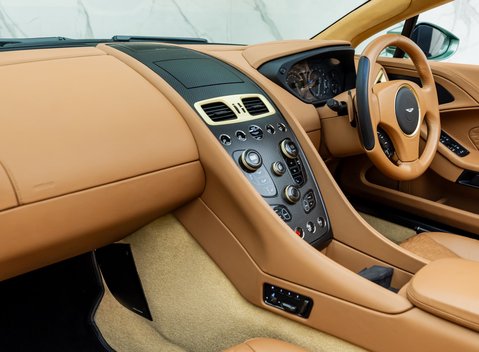 Aston Martin Vanquish Zagato Speedster 21