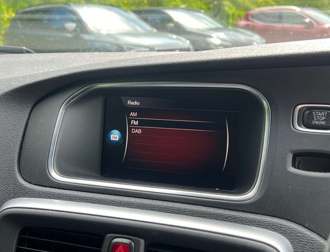 Volvo V40 2.0 V40 R-Design Edition D2 Auto 5dr 23