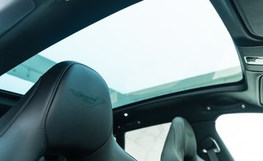 Aston Martin DBX 707 14