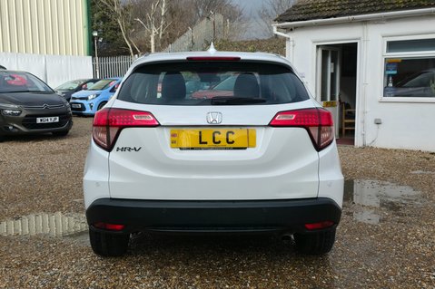 Honda HR-V 1.5 I-VTEC SE LOOK! JUST 49000 MILES! 4 MAIN DEALER SERVICES  9