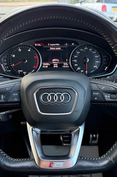 Audi Q5 TDI QUATTRO S LINE - 20 INCH ALLOYS - FULL SERVICE HISTORY - 2 OWNERS 
