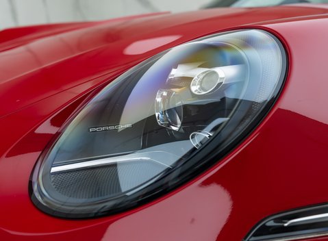 Porsche 911 Carrera 4 (992) 31