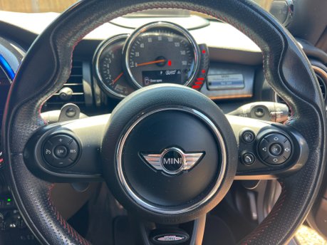 Mini Hatch 2.0 CHALLENGE 210 EDITION AUTOMATIC 3dr 14