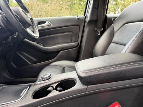 Mercedes-Benz B Class 2.1 B200d Sport (Executive) 7G-DCT Euro 6 (s/s) 5dr 34