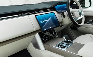 Land Rover Range Rover P530 First Edition 16