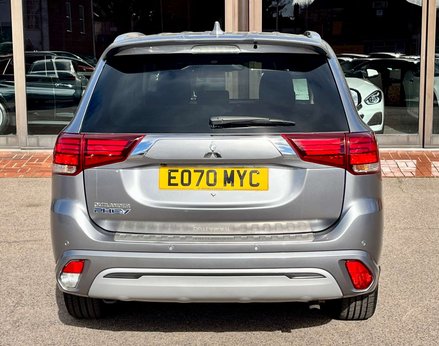 Mitsubishi Outlander 2.4 Outlander Design PHEV CVT 4WD 5dr 6