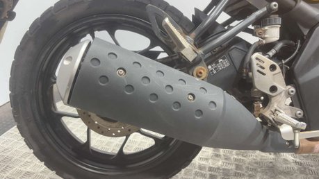 Yamaha XSR125 2021 34K 1 OWNER PROJECT BIKE SPARES OR REPAIR 125CC 13