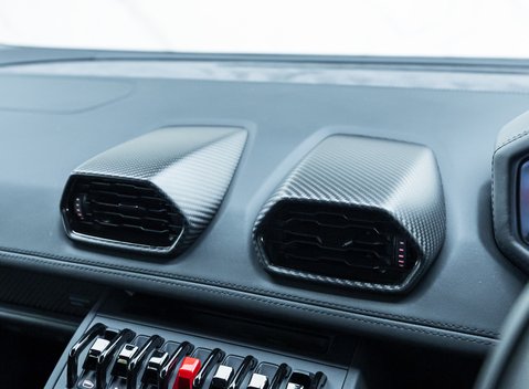 Lamborghini Huracan LP640-4 EVO 27