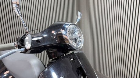 Piaggio Vespa GTS 2023 73 PLATE PROJECT SCOOTER SPARES OR REPAIR DAMAGED 125CC 13