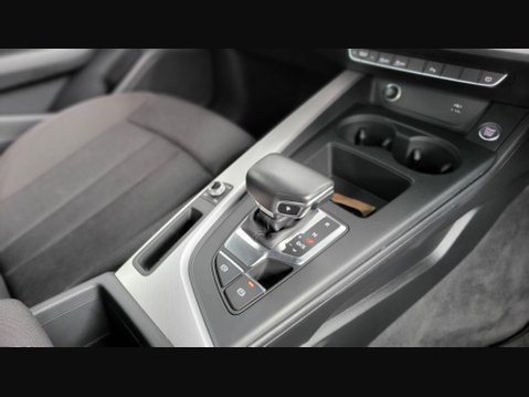 Audi A4 TDI TECHNIK MHEV 15