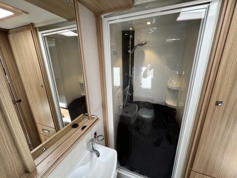 Coachman Vision 630 Plus 28