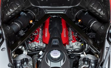 Ferrari SF90 Stradale 35