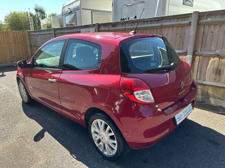 Renault Clio 1.2 DYNAMIQUE TOMTOM 16V 3 Dr 6
