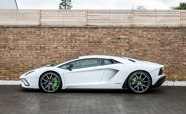 Lamborghini Aventador S 2