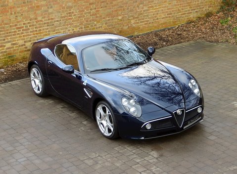 Alfa Romeo 8C Competizione 4